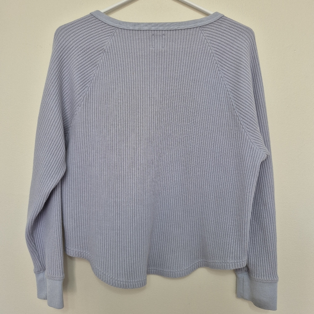 Gap Light Blue Waffle Knit Long Sleeve Henley Top – Size M - Picture 5 of 5